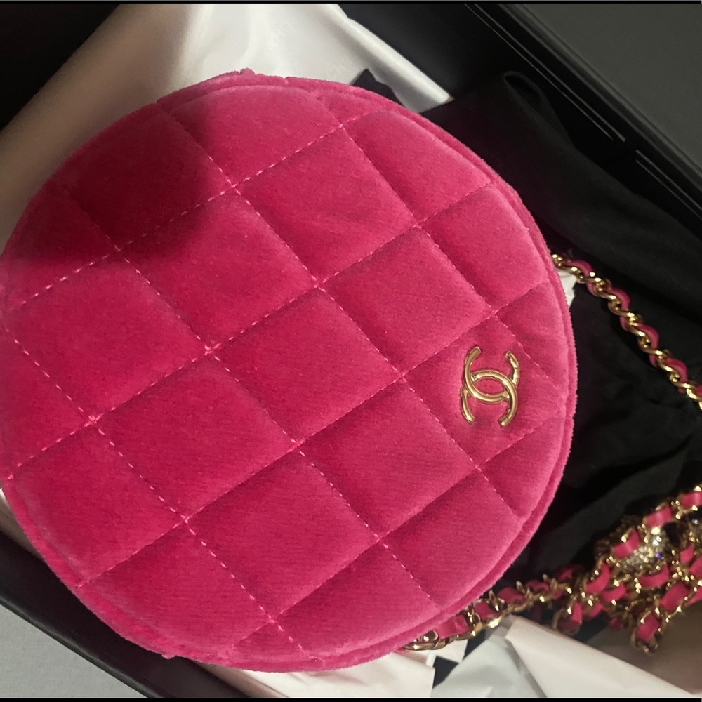 New Chanel pearl crush velvet bag - Picture 12 of 12